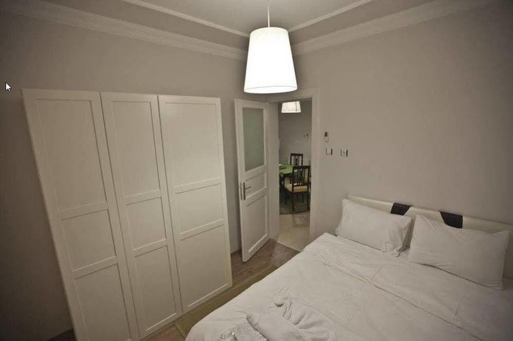 Mete Apartments อิสตันบูล ภายนอก รูปภาพ